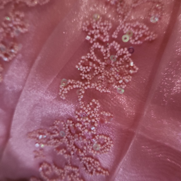 Pink - Picture 2 of 4